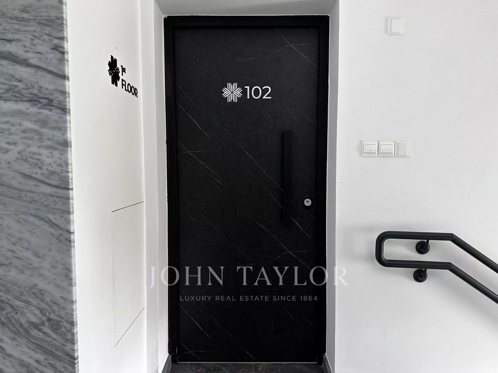 Property photo 2 of 26