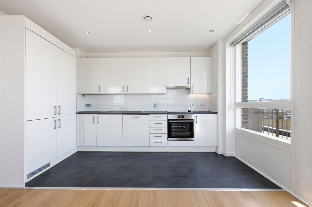 Property photo 3 of 21 Picture No. 09
