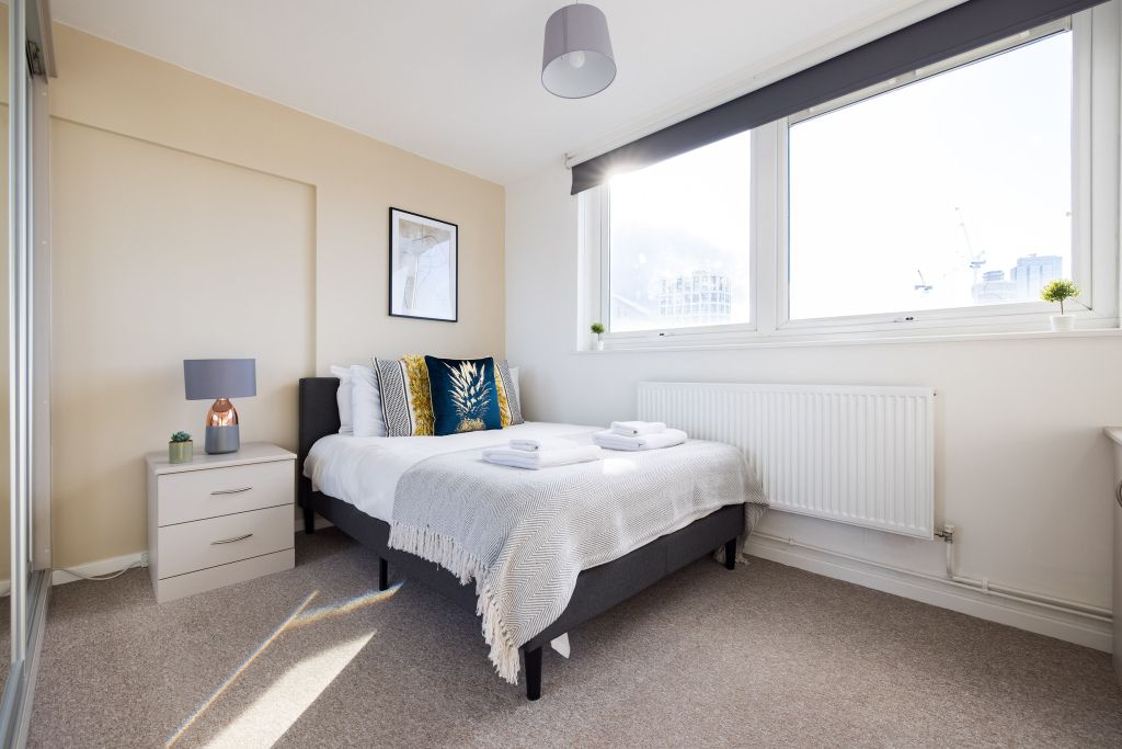 Property photo 3 of 30 Bedroom