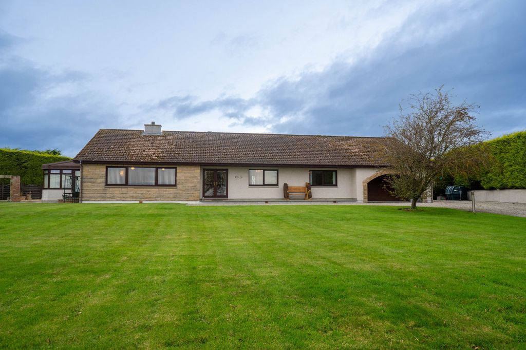 Property photo 1 of 35