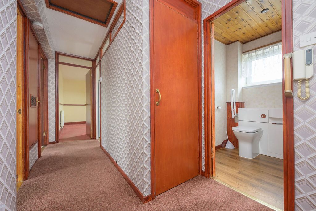 Additional image 11 of 2 bed flat for saleGreenacre Place, Bannockburn FK7