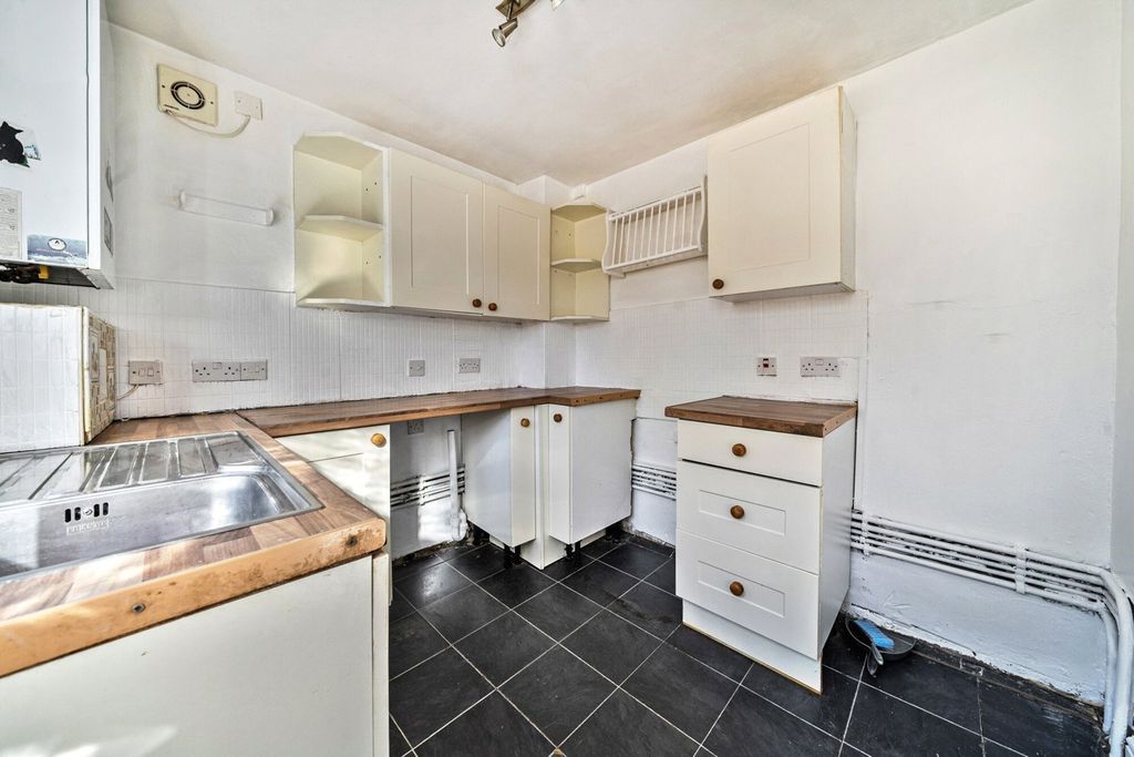 Property photo 3 of 12 Picture No. 21