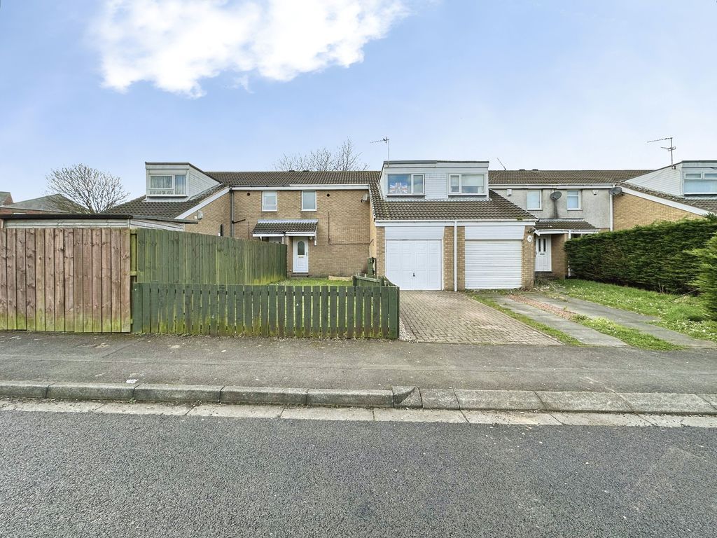 Property photo 1 of 19 Photo 11