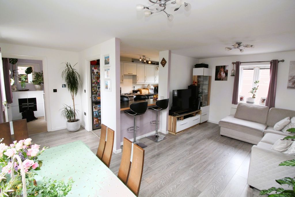 Property photo 2 of 22 Img_4753