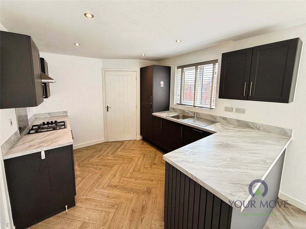 Property photo 2 of 16 Kitchen/Diner