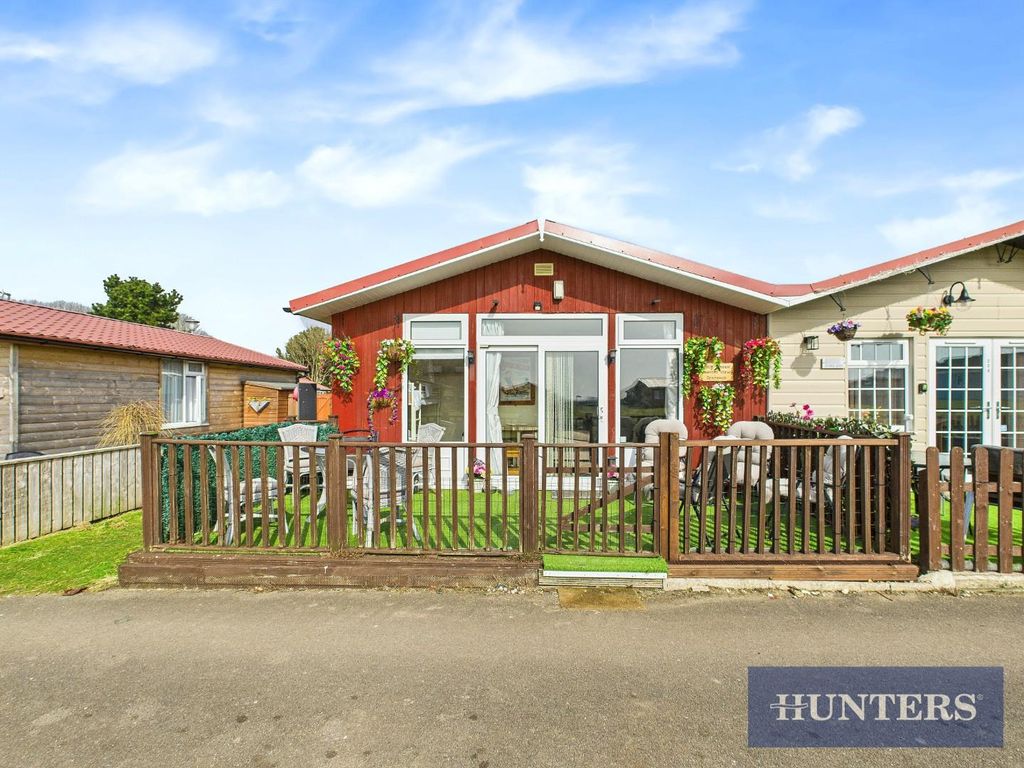 Property photo 1 of 12 Cam05333G0-Pr0013-Still010.Jpg