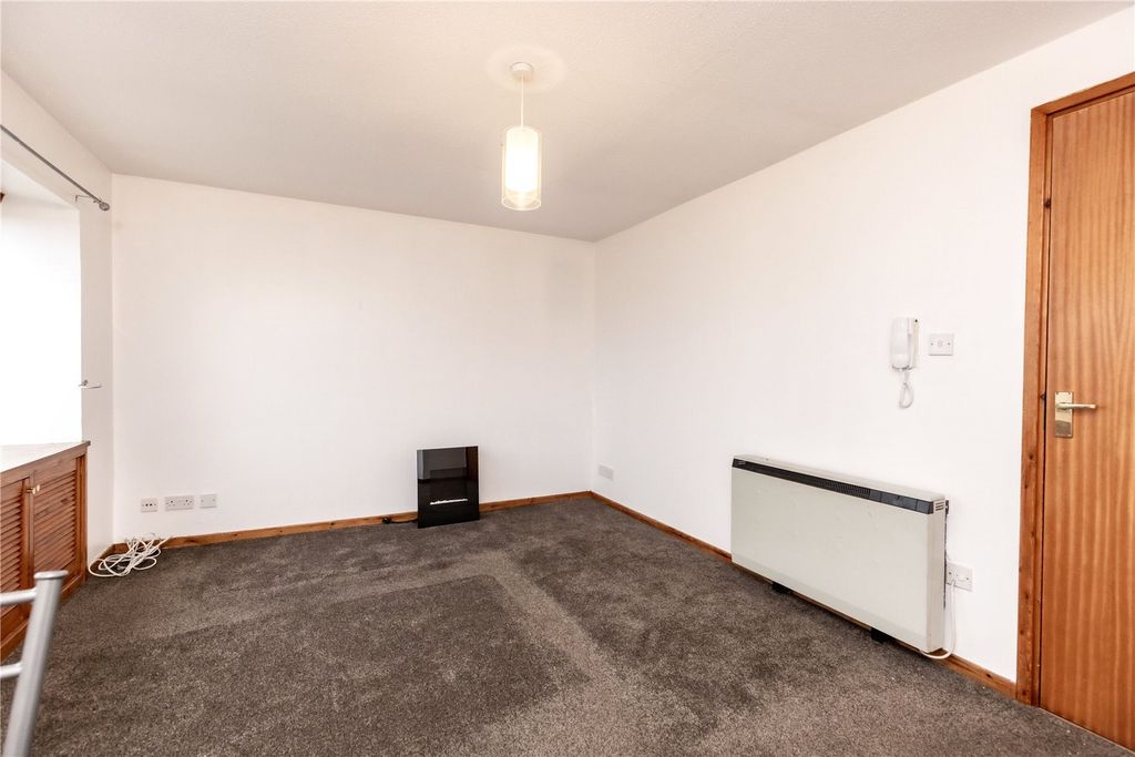 Property photo 3 of 14 Photo 3