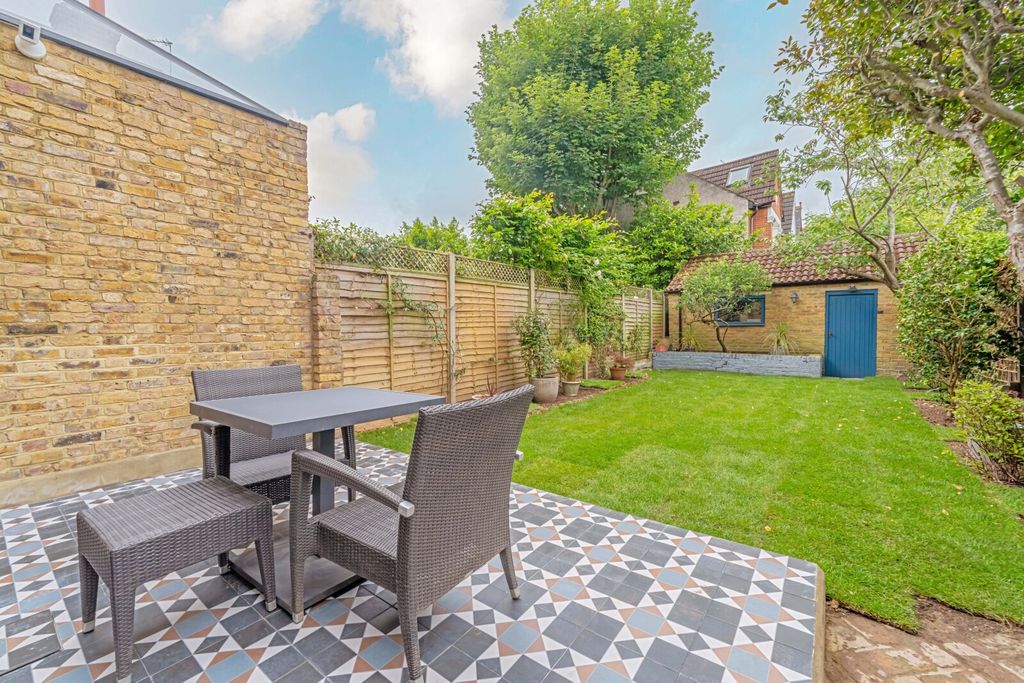 Property photo 3 of 37 Picture No. 43
