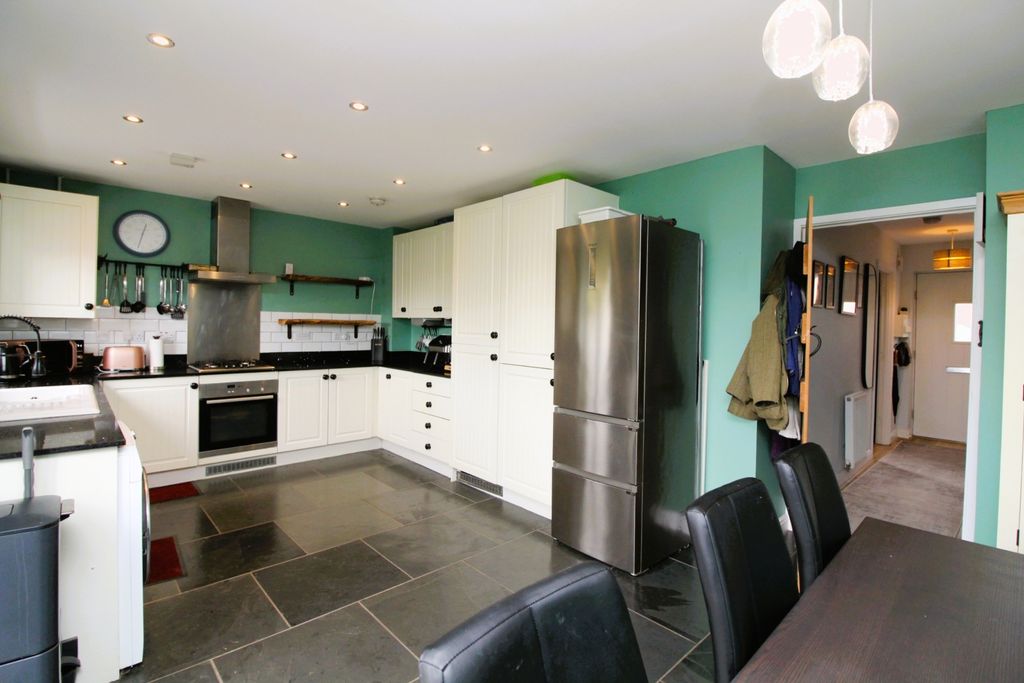 Property photo 3 of 32 Img_4967