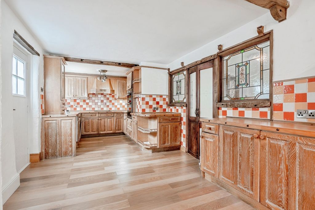 Property photo 3 of 26 Pbox-Img.Jpg