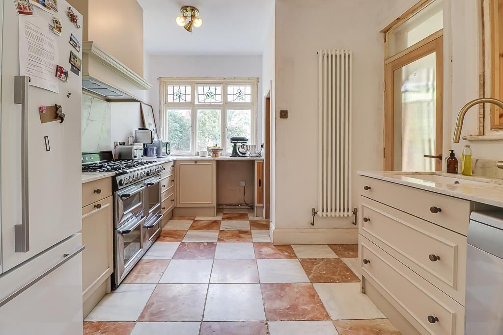 Property photo 3 of 43 Kitchen