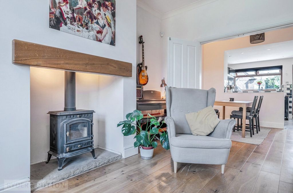 Property photo 3 of 22 Picture No. 14