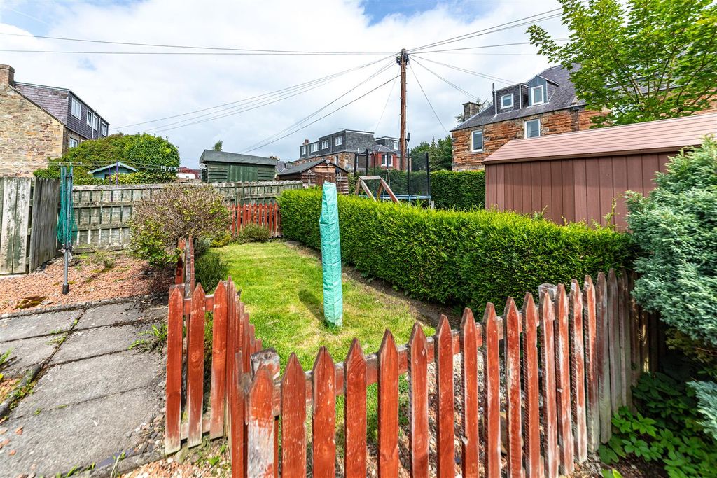 Property photo 3 of 19 9 Douglas Place Galashiels 41.Jpg