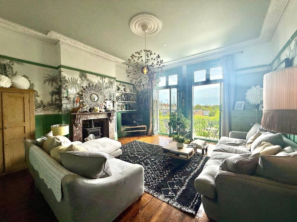 Property photo 2 of 32 Picture No. 32
