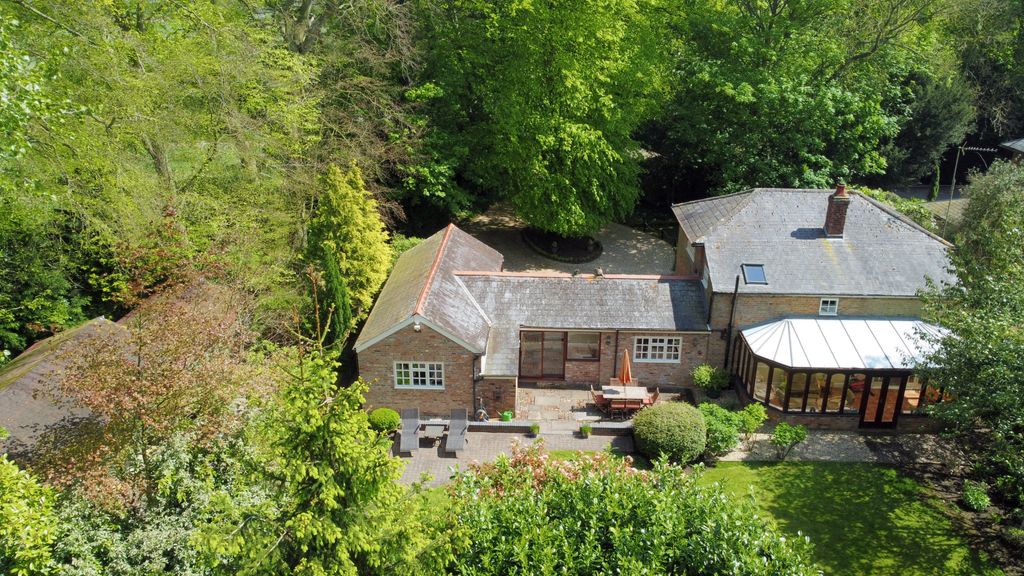 Property photo 2 of 36 1 (21)