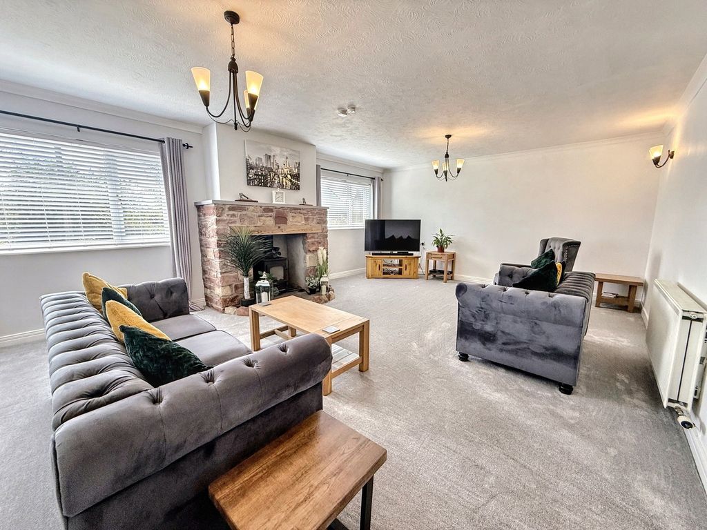 Property photo 3 of 25