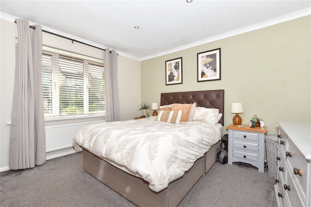 Property photo 3 of 10 Bedroom 1