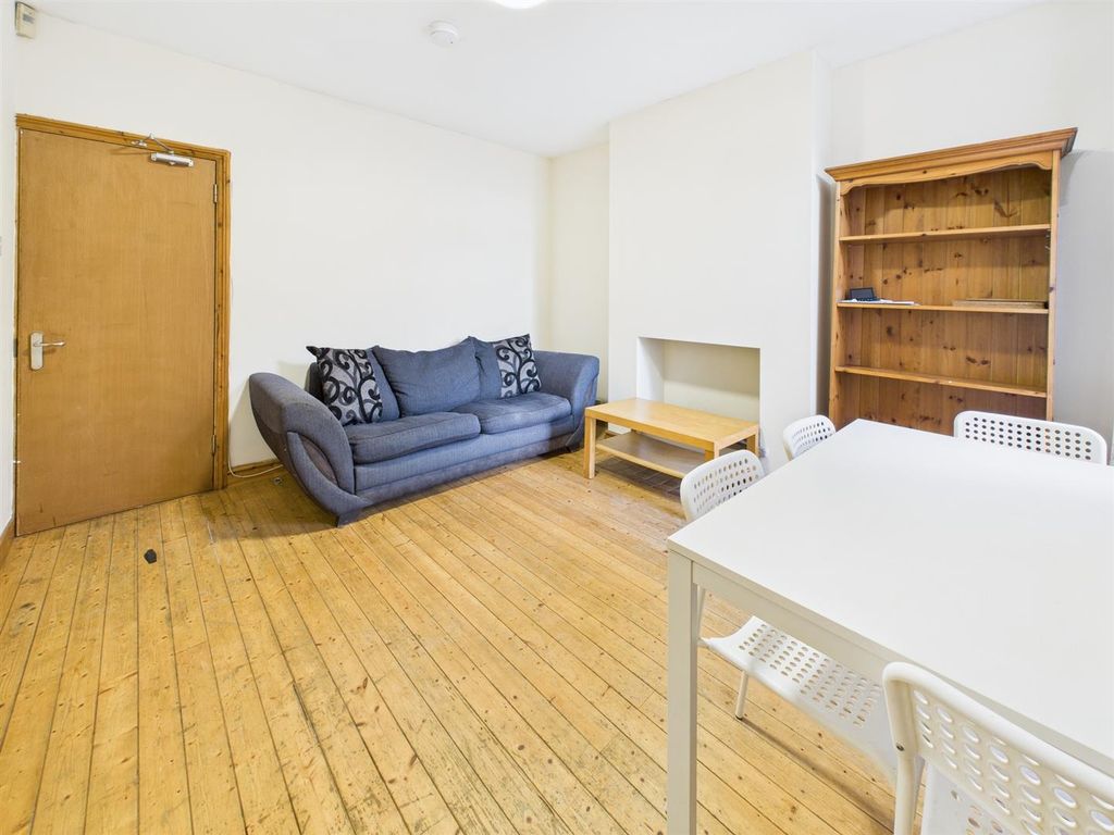 Property photo 3 of 12 Cam03736G0-Pr0199-Still002.Jpg