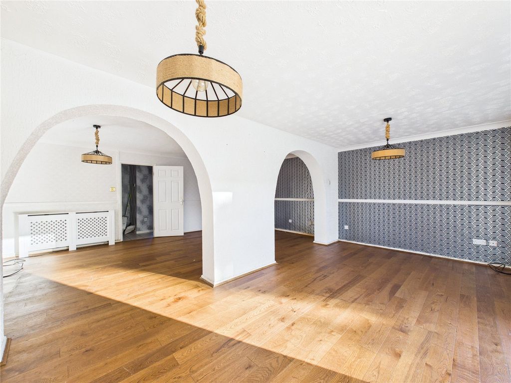 Property photo 2 of 10 Picture No. 06