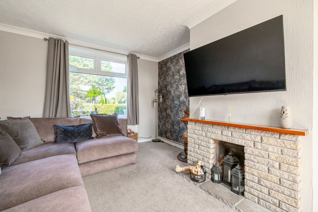 Property photo 2 of 30