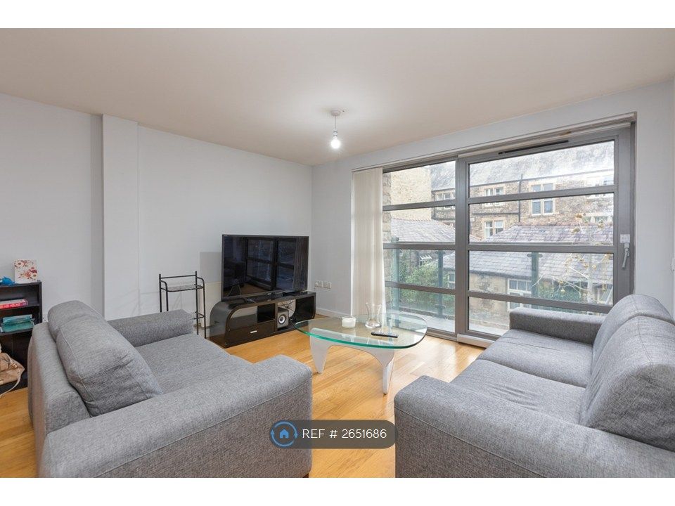 Property photo 2 of 10 Lounge