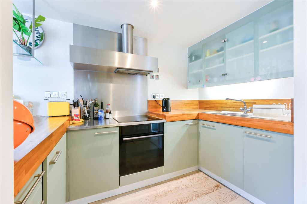 Property photo 3 of 12 Picture No. 06