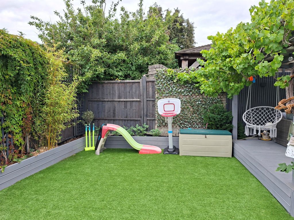 Additional image 20 of 5 bed semi-detached house for saleOrchard Drive, Grays RM17
