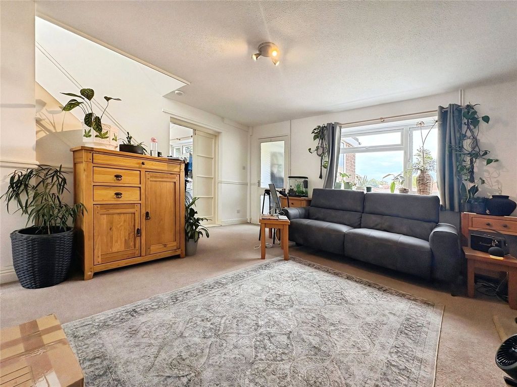 Property photo 2 of 8 Living Room