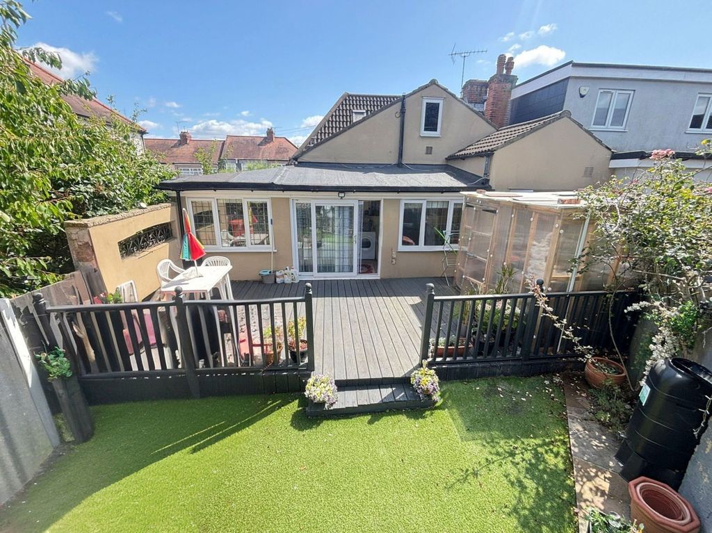 Property photo 3 of 16