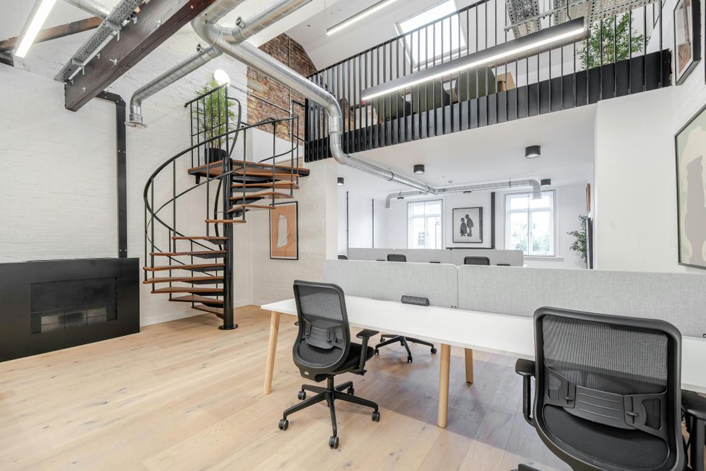 Property photo 1 of 15 21346015268B55A186c5302 1.Jpg