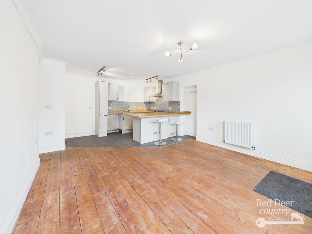 Property photo 3 of 13 Kitchen/Living
