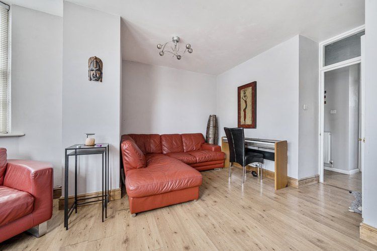 Property photo 3 of 19