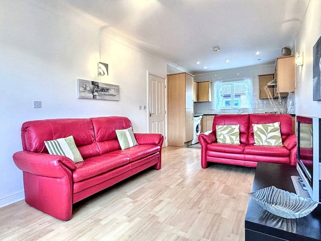 Property photo 3 of 11