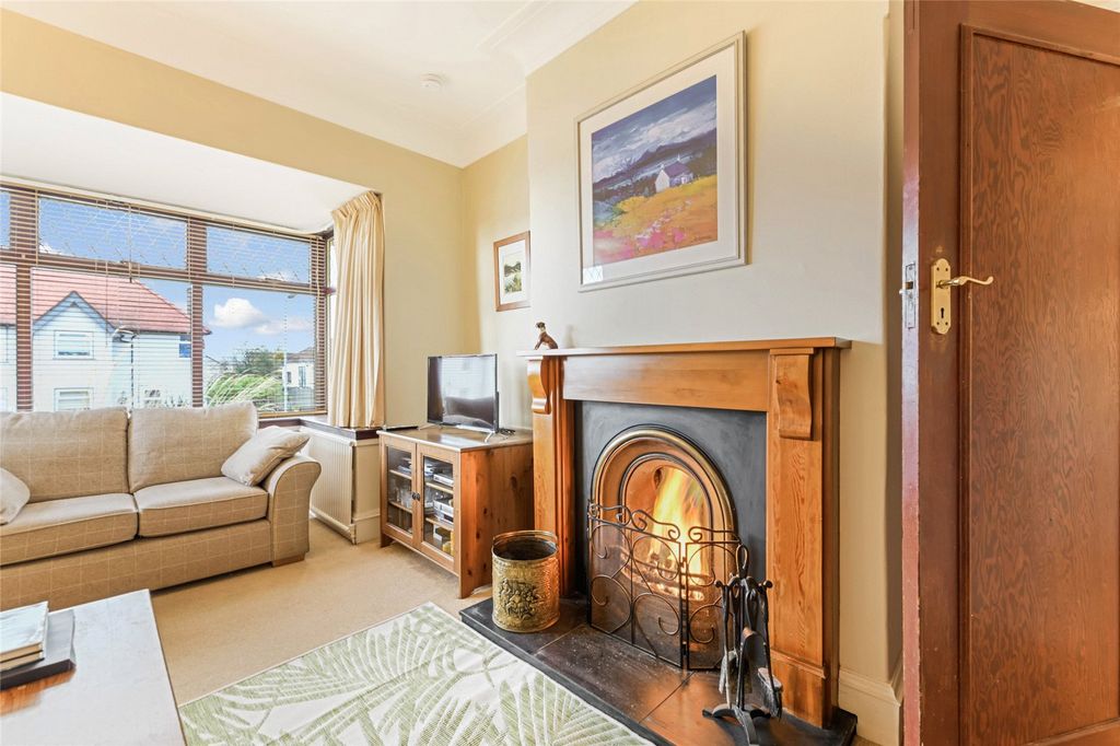 Property photo 3 of 23 Living Room