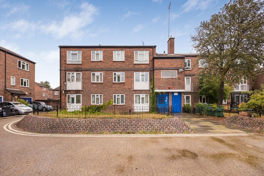 Property photo 2 of 16