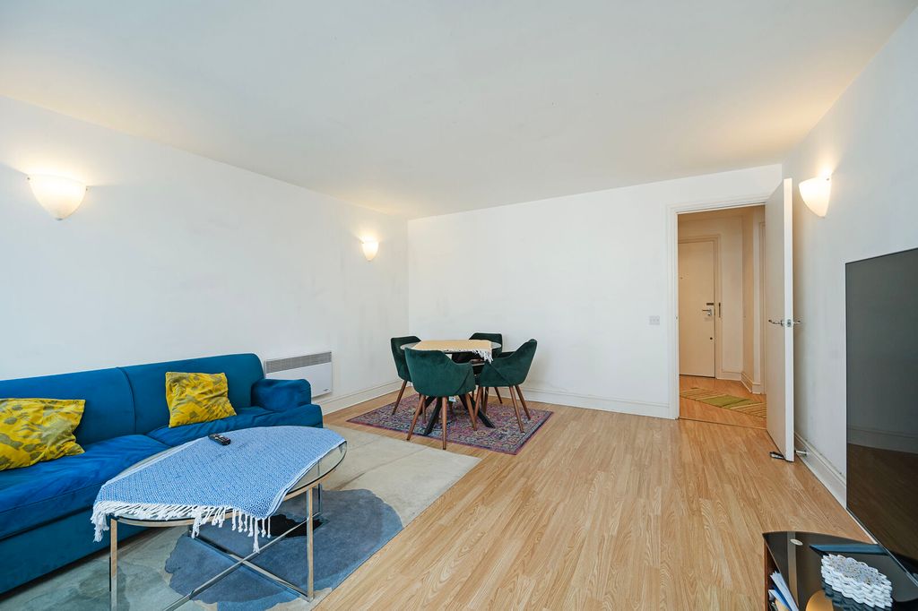 Property photo 3 of 7