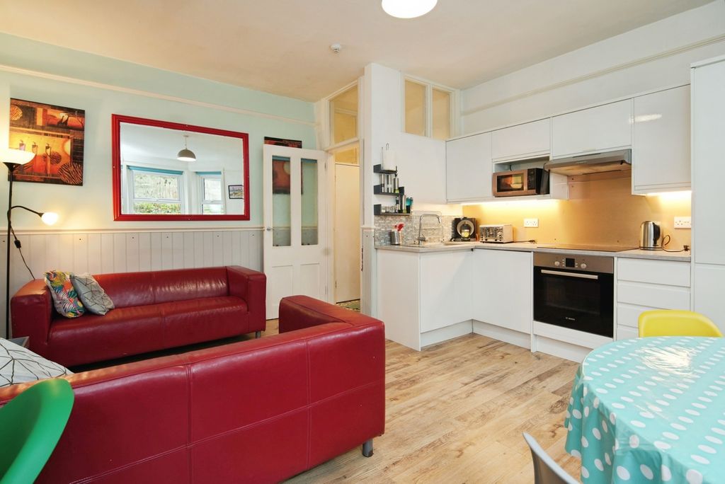 Property photo 2 of 17 Pbox-Img.Jpg