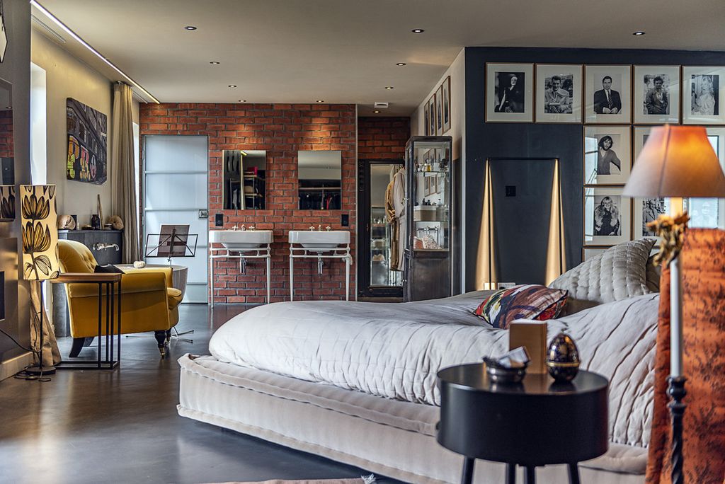 Property photo 1 of 29