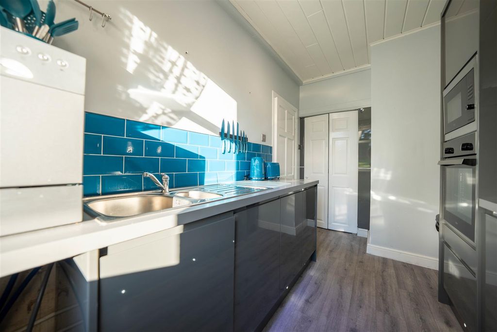 Property photo 3 of 19 Dsc09219-Hdr.Jpg