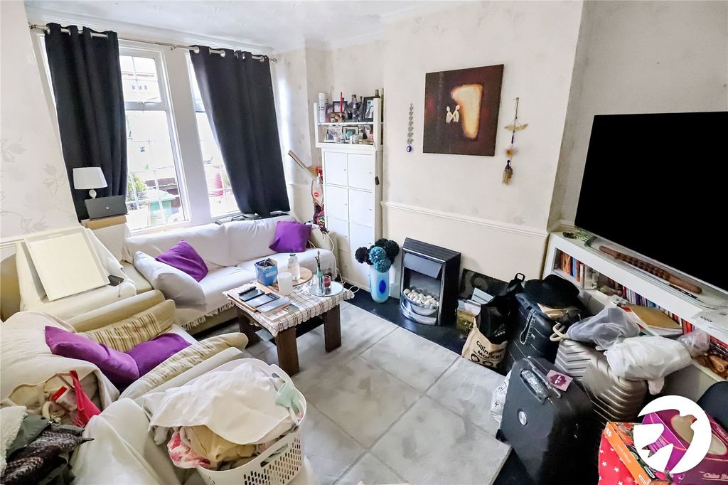 Property photo 2 of 11 Picture No. 12