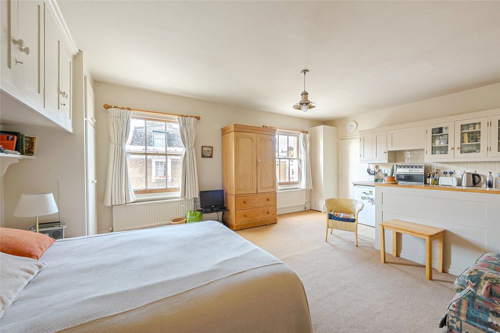 Property photo 3 of 8 Picture No. 05