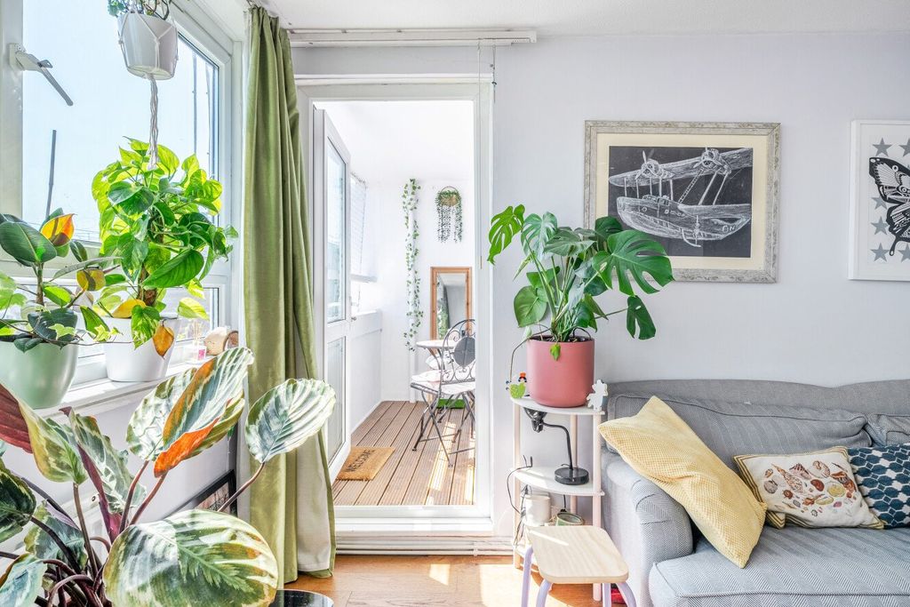 Property photo 3 of 19 Picture No. 17