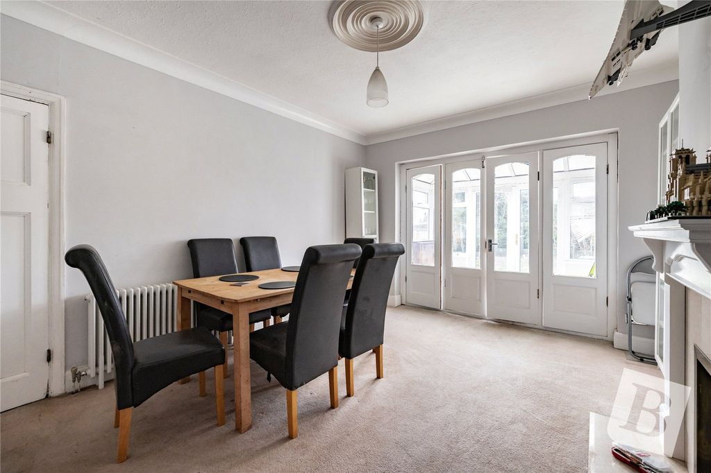 Property photo 3 of 14 Dining Room