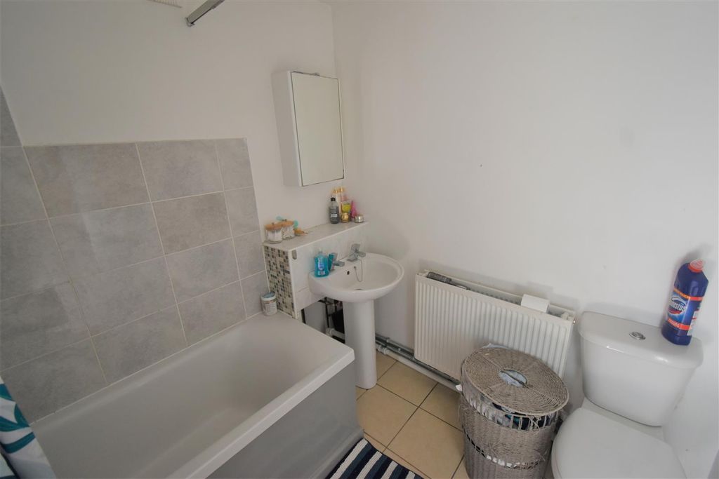 Property photo 3 of 8