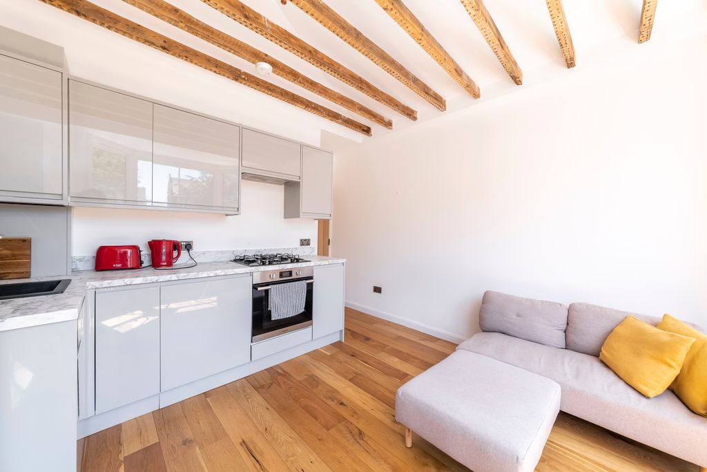 Property photo 3 of 12 Dsc08262