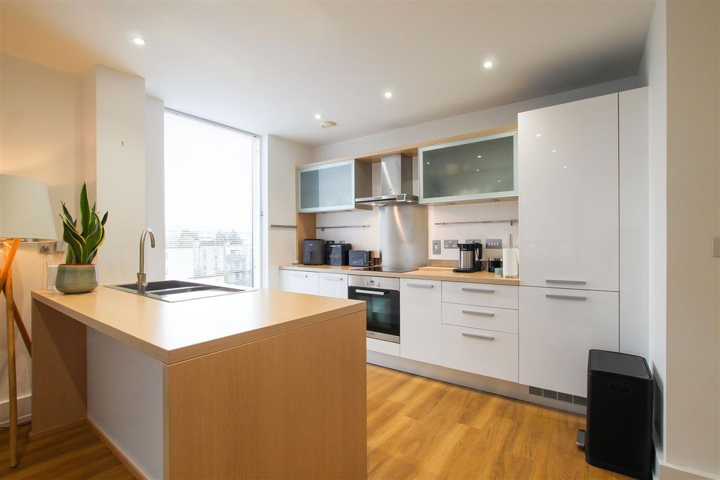 Property photo 3 of 13 Img_2211.Jpg