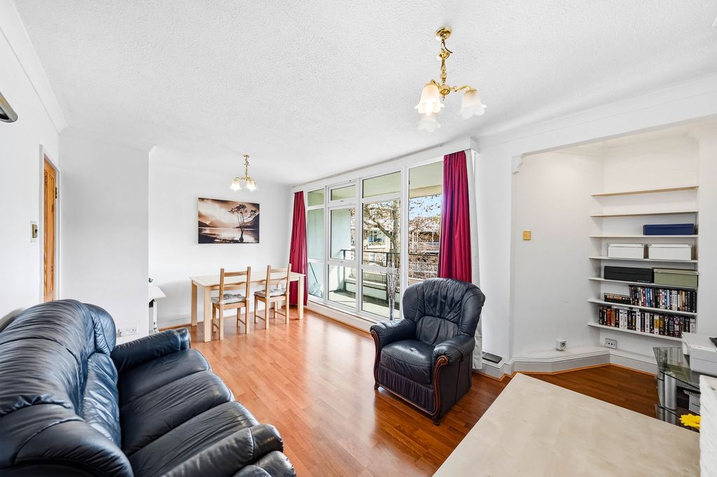 Property photo 2 of 19 Photos-12.Jpg