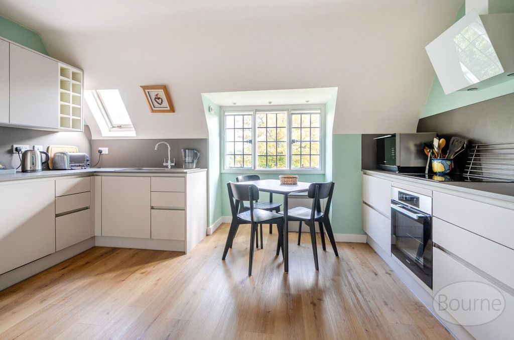 Property photo 3 of 20 Picture No. 23