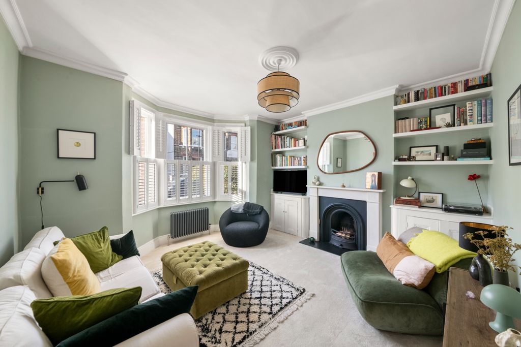 Property photo 2 of 19 Photo 37