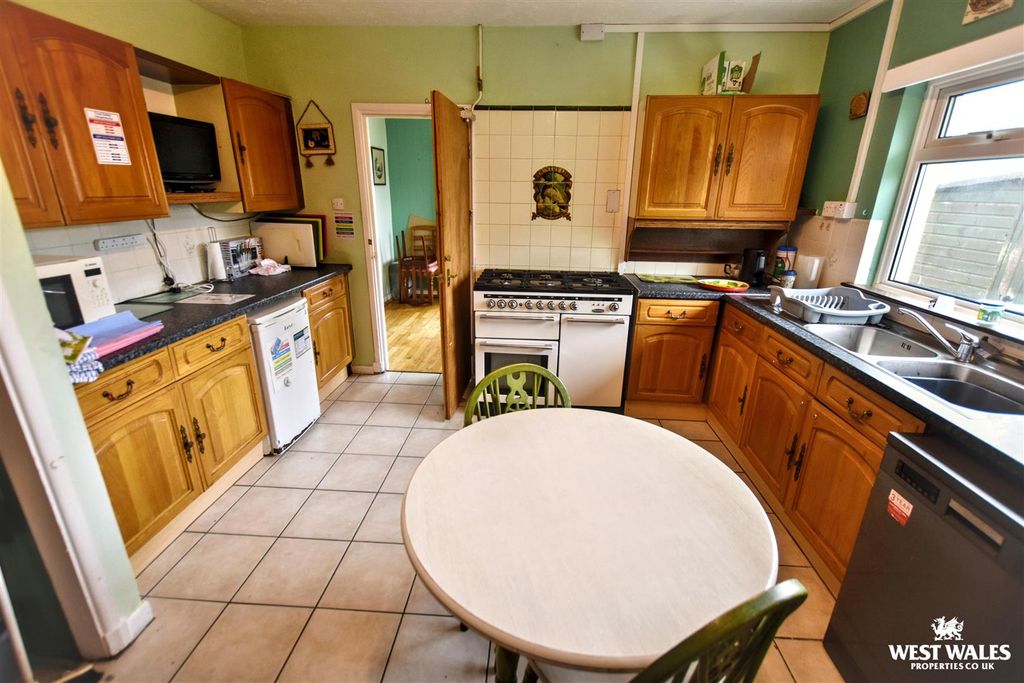 Property photo 3 of 25 11 (20).Jpg
